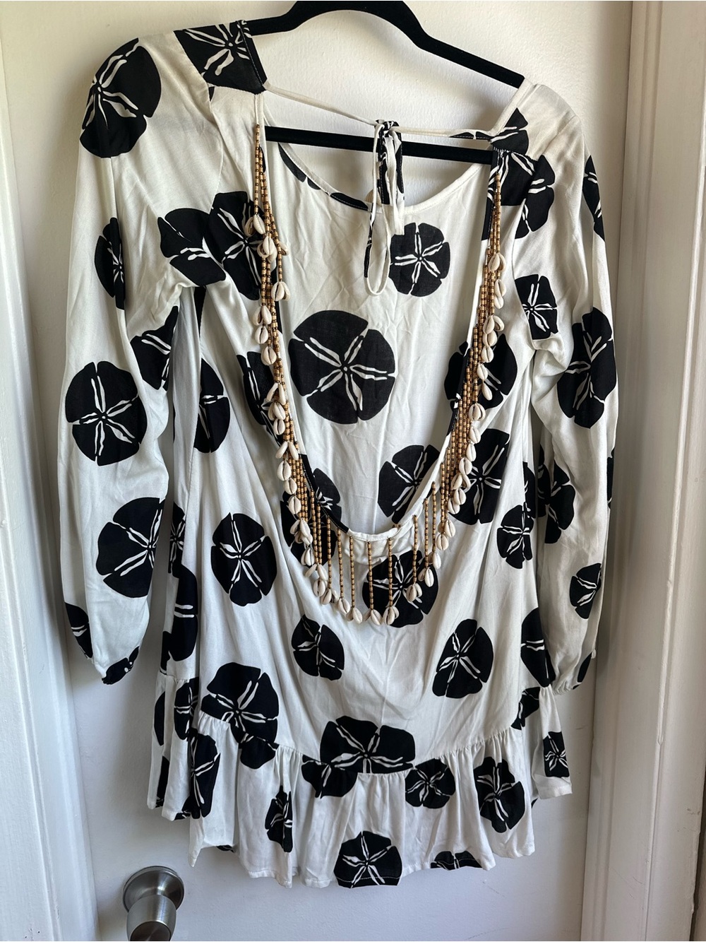Skemo Women’s Black & White Floral Tunic Top